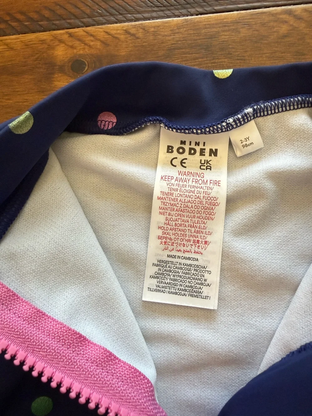 Mini Boden Navy Long-Sleeve Polka Dot Rashguard with Pink Zip